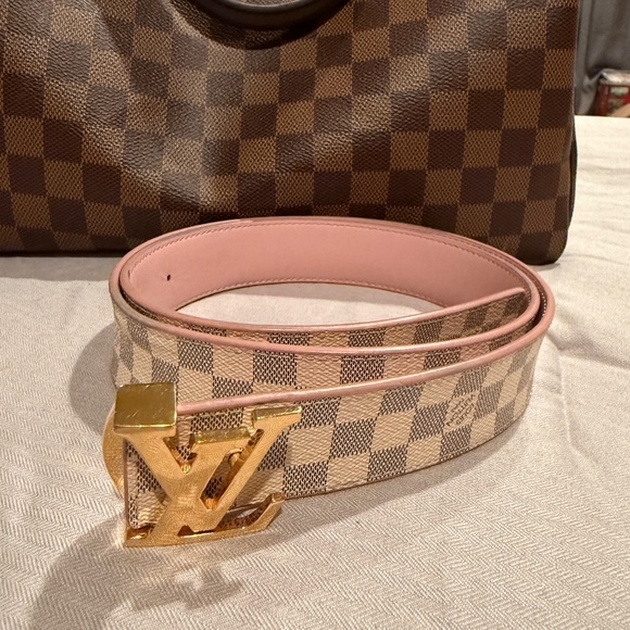 Reversible LV belt. - Picture 2 of 4